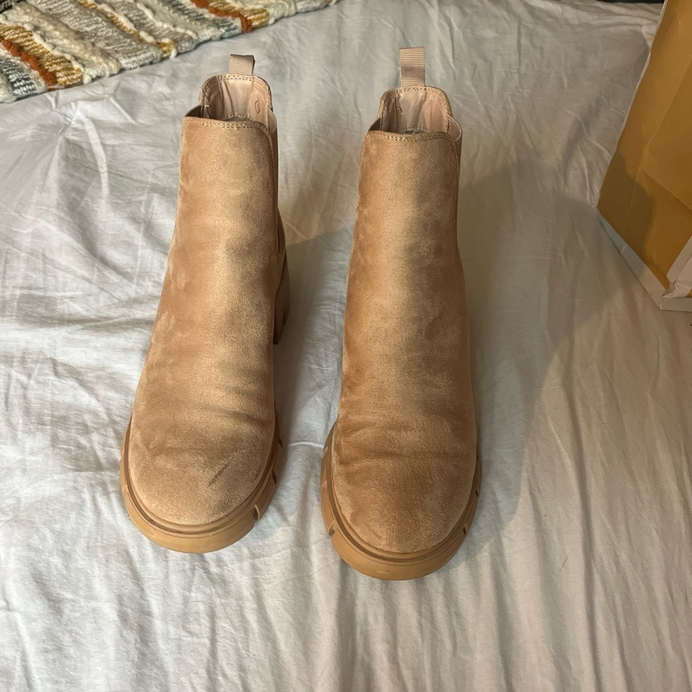 Steve Madden Howler Ankle Boots